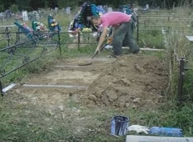 Монтаж ритуальной ограды на кладбище